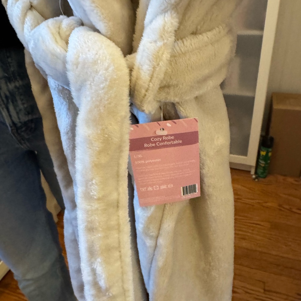 Summer & Rose Cream Robe - Picture 3 of 5